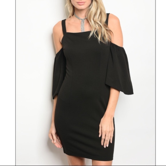 Black 3/4 sleeve cold-shoulder fitted dress - Picture 1 of 8